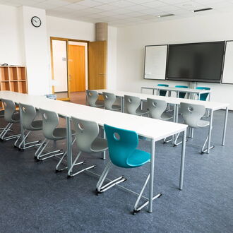 Klassenzimmer im Neubau
