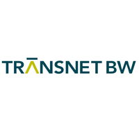 Das Logo der Firma TransnetBW zeigt den Firmennamen in modernen Buchstaben auf weißem Hintergrund.