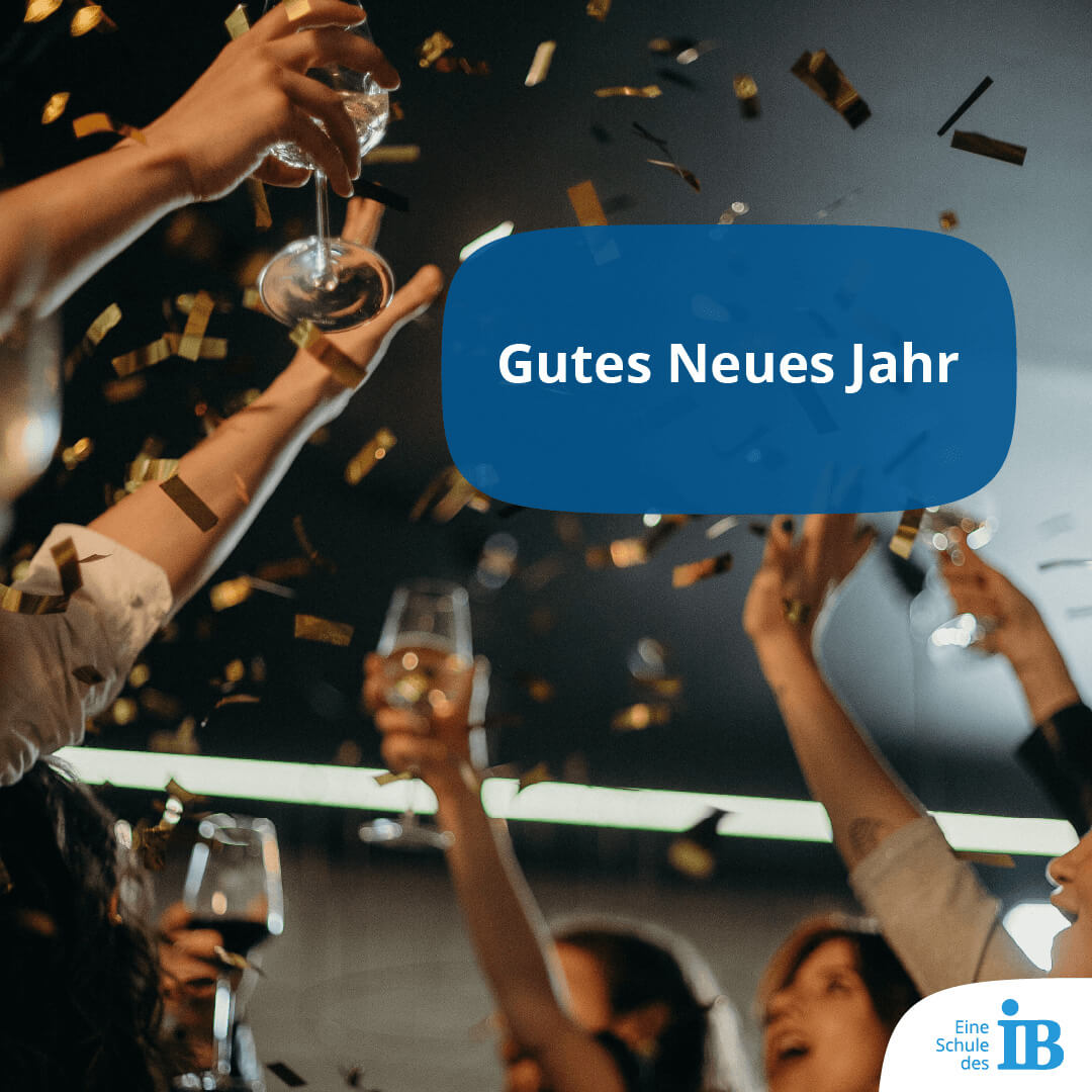 Anstoßen auf ein gutes neues Jahr